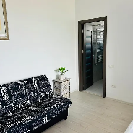 Garsoniera Darius Mamaia * Năvodari